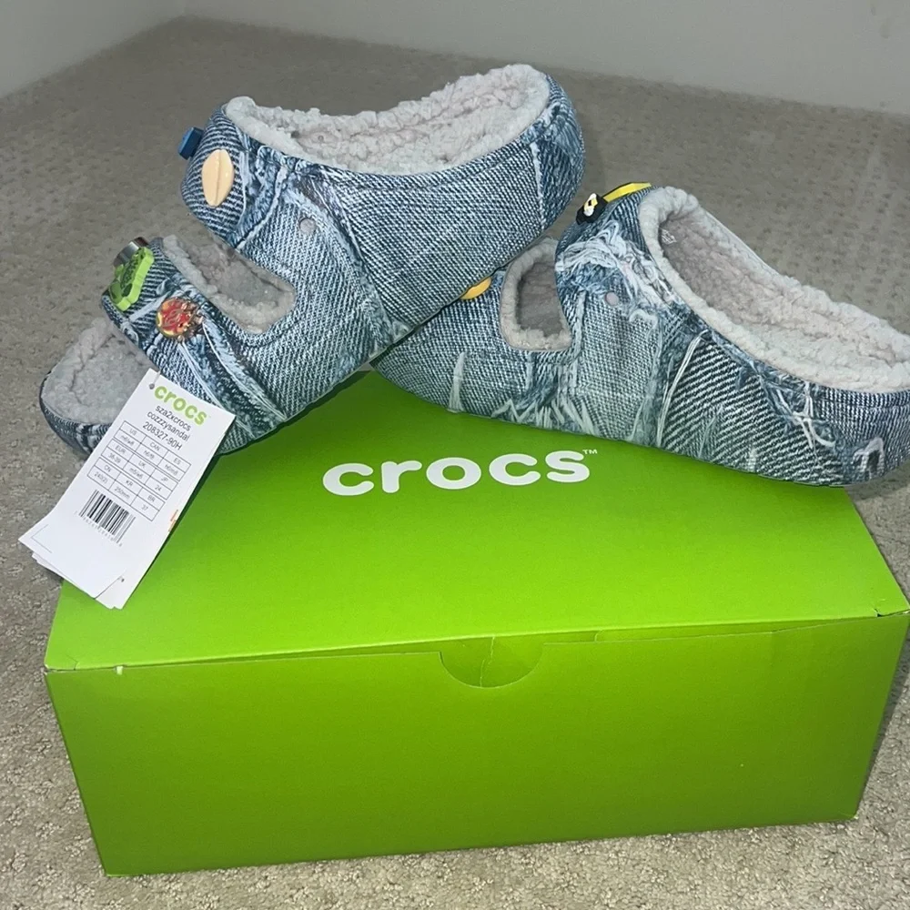 Crocs - Picture 2 of 2